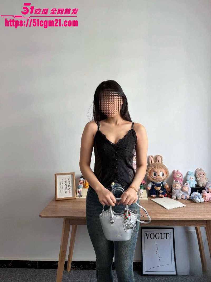 39岁妈妈和30岁堂姐与堂姐乱伦做爱01