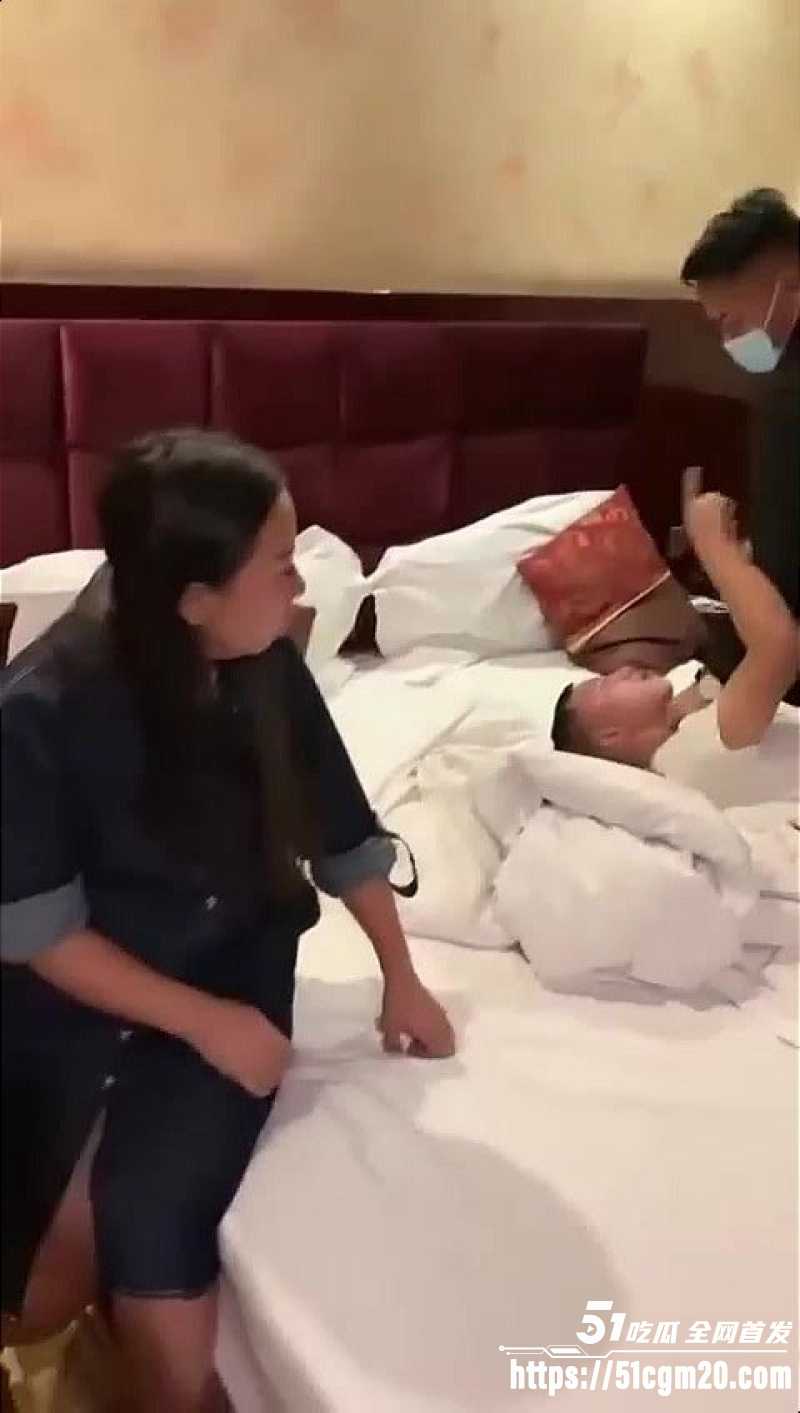 原配带兄弟抓奸现场直击 5