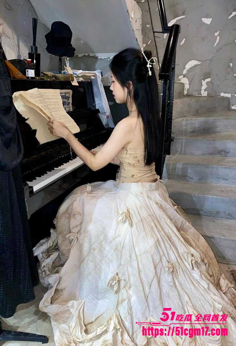 深圳极品富家千金王梦洋性爱视频曝光1拷贝