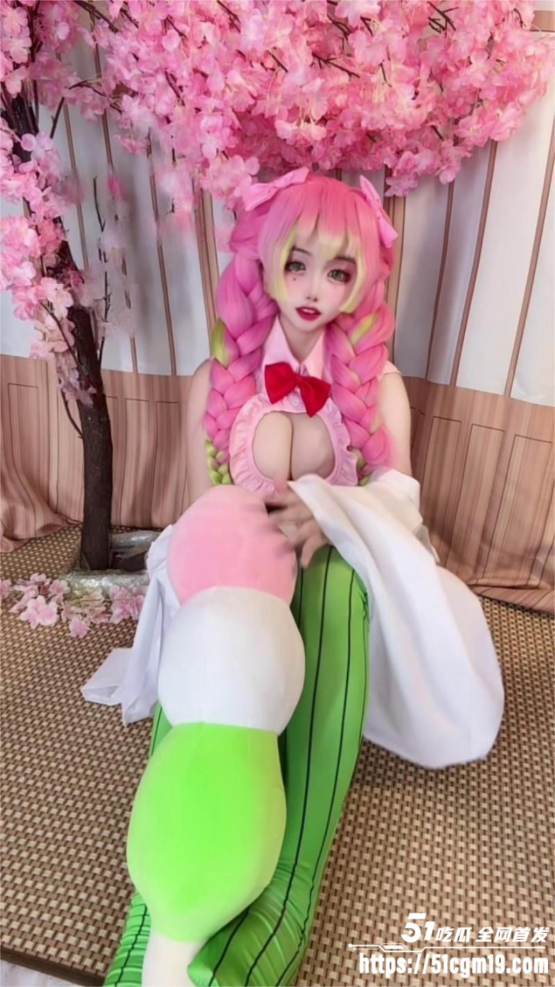 高颜值COSer 香草奶喵 化身甘露寺蜜璃 3
