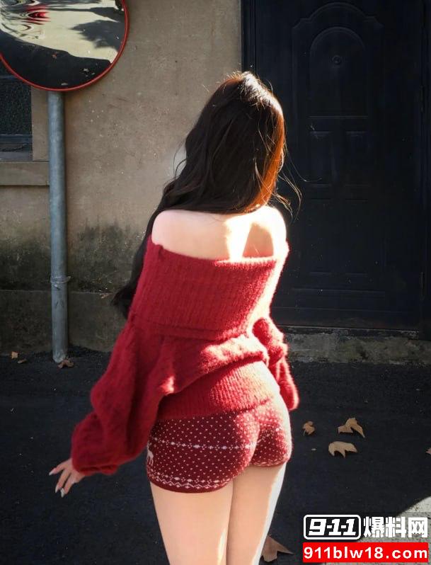 推特网黄小乔吃不饱硬核双飞2