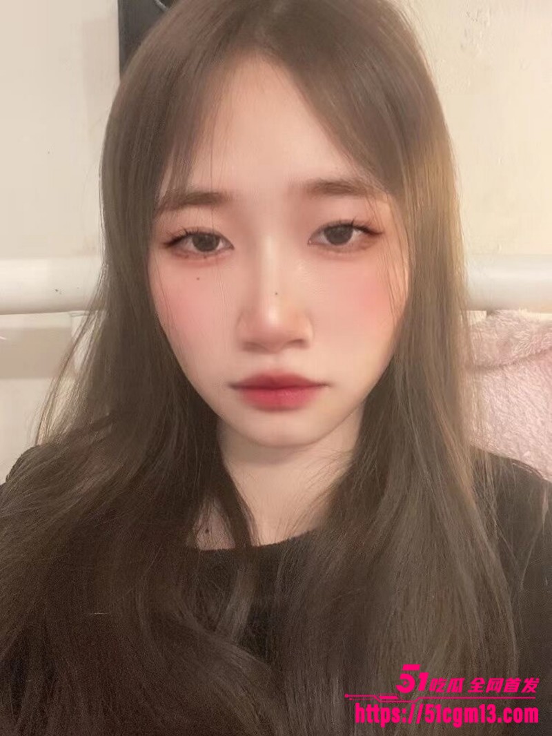 湖南大学生 溜溜 被男友曝不雅视频 2