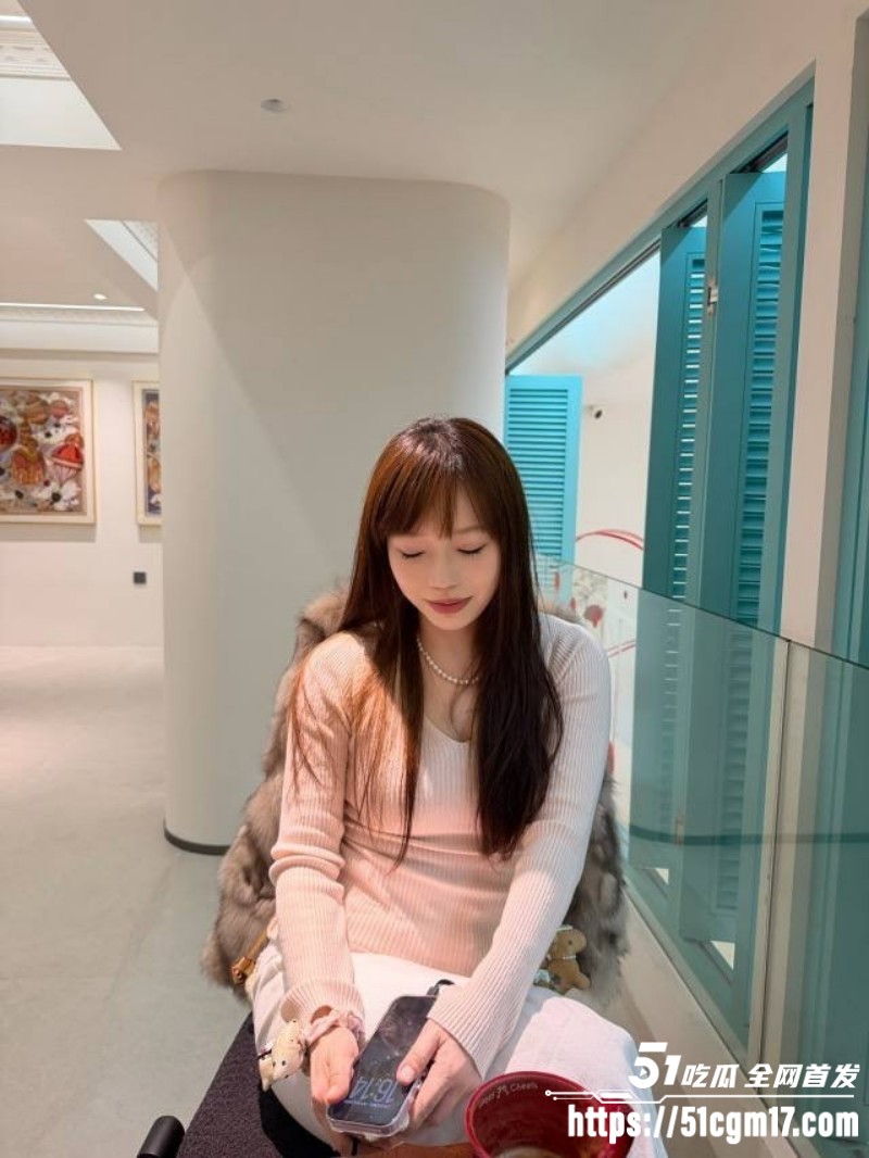 上海艺术学院校花 顾若兰 和学长性爱自拍 3 上海艺术学院校花 顾若兰 和学长性爱自拍 3