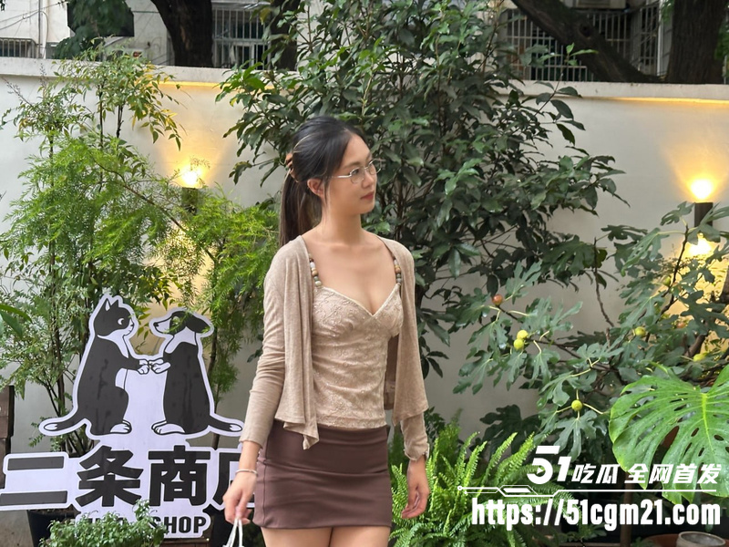 广西精神小妹 胡少云 露脸性爱自拍 3