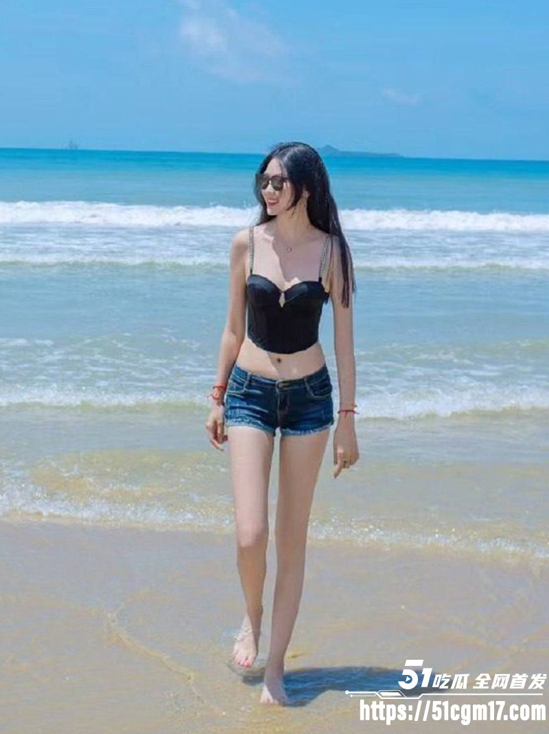 清纯长腿妹子与前男友酒店性爱自拍4