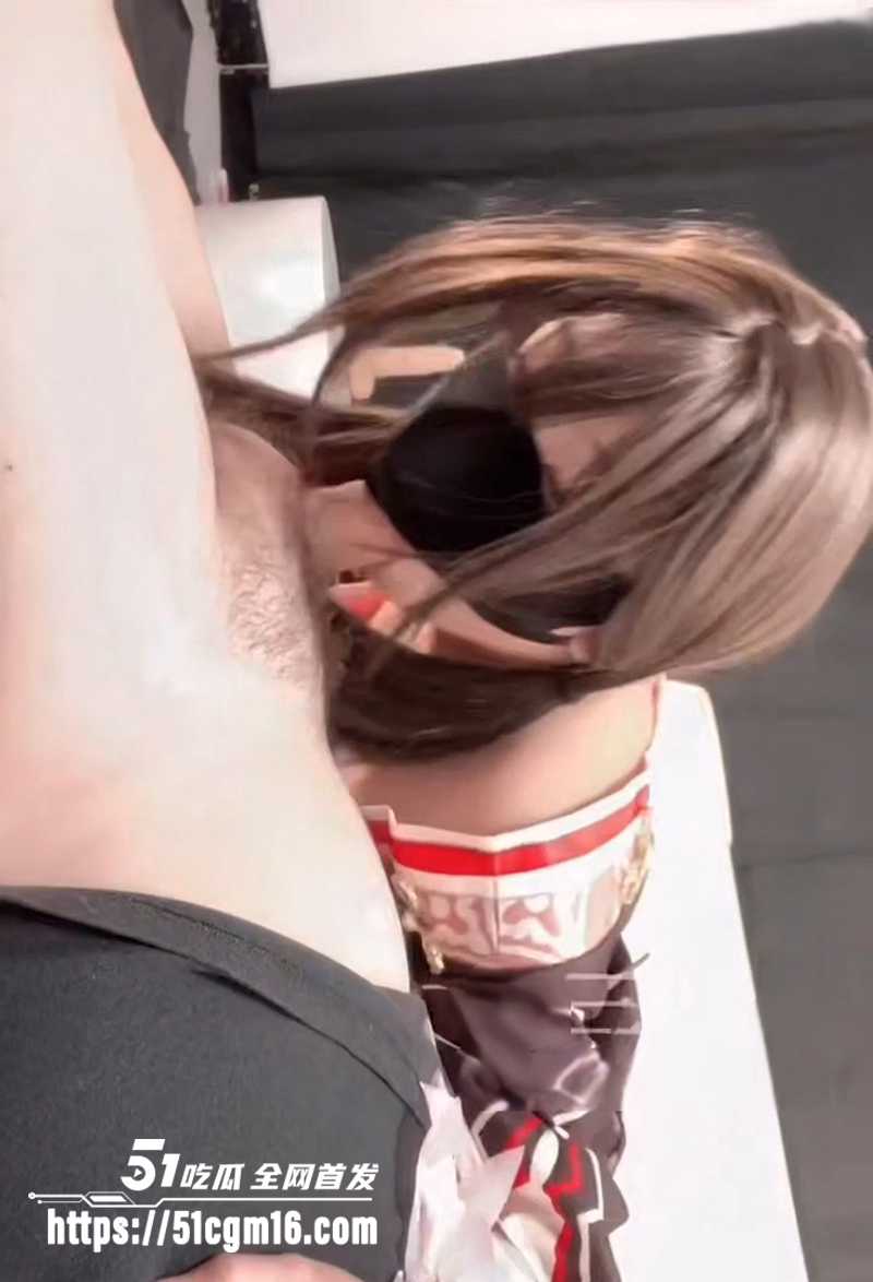 极品反差少女星十三COS原神胡桃口交视频流出4拷贝