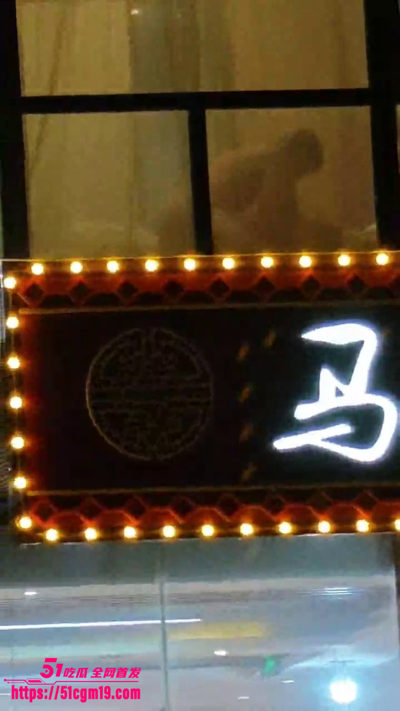 马路边公开性行为实拍 5 马路边公开性行为实拍 5