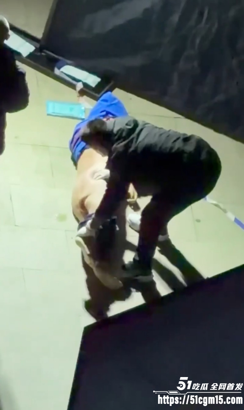 山西运城空少李俊杰出轨空姐被割生殖器04