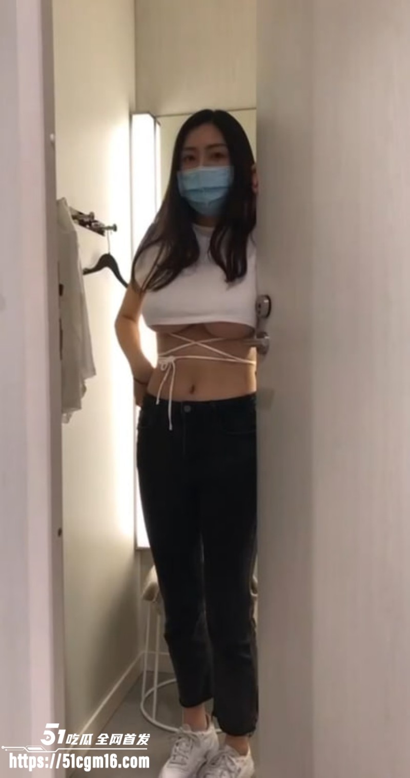 台湾素人空姐性爱自拍 4