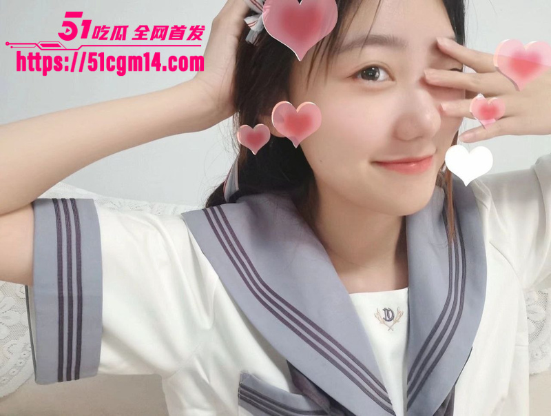 上海白嫩女大 张丽 性爱私拍 2