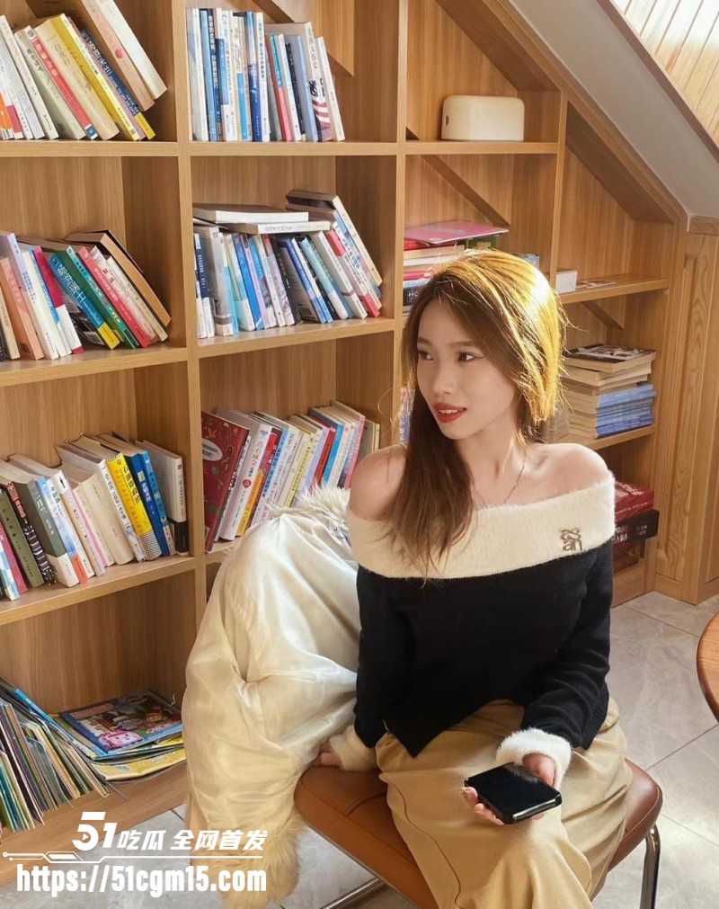 何毓婷分手后被泄密私拍02