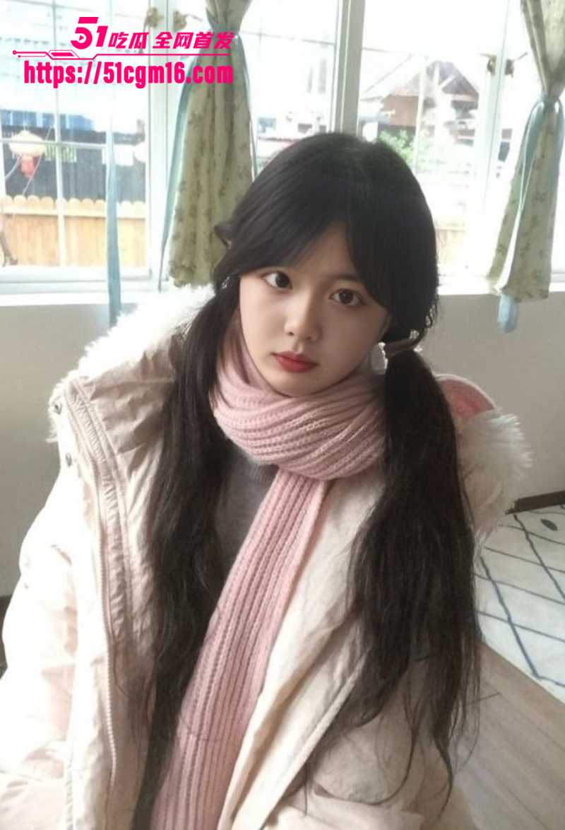 湖南极品大学生蒋鑫鑫裸贷下海视频流出2拷贝