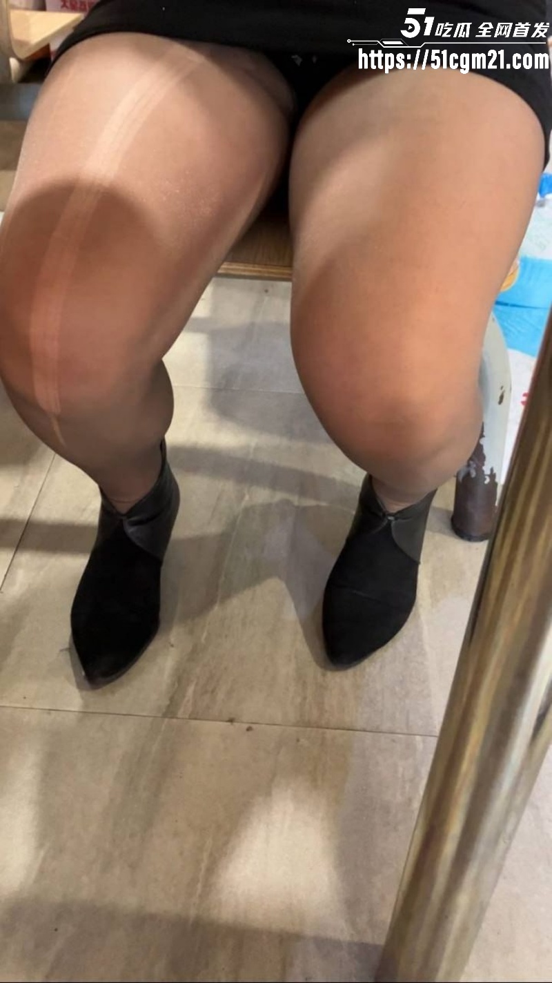 爱吃饺子和嫂子和嫂子车震做爱02