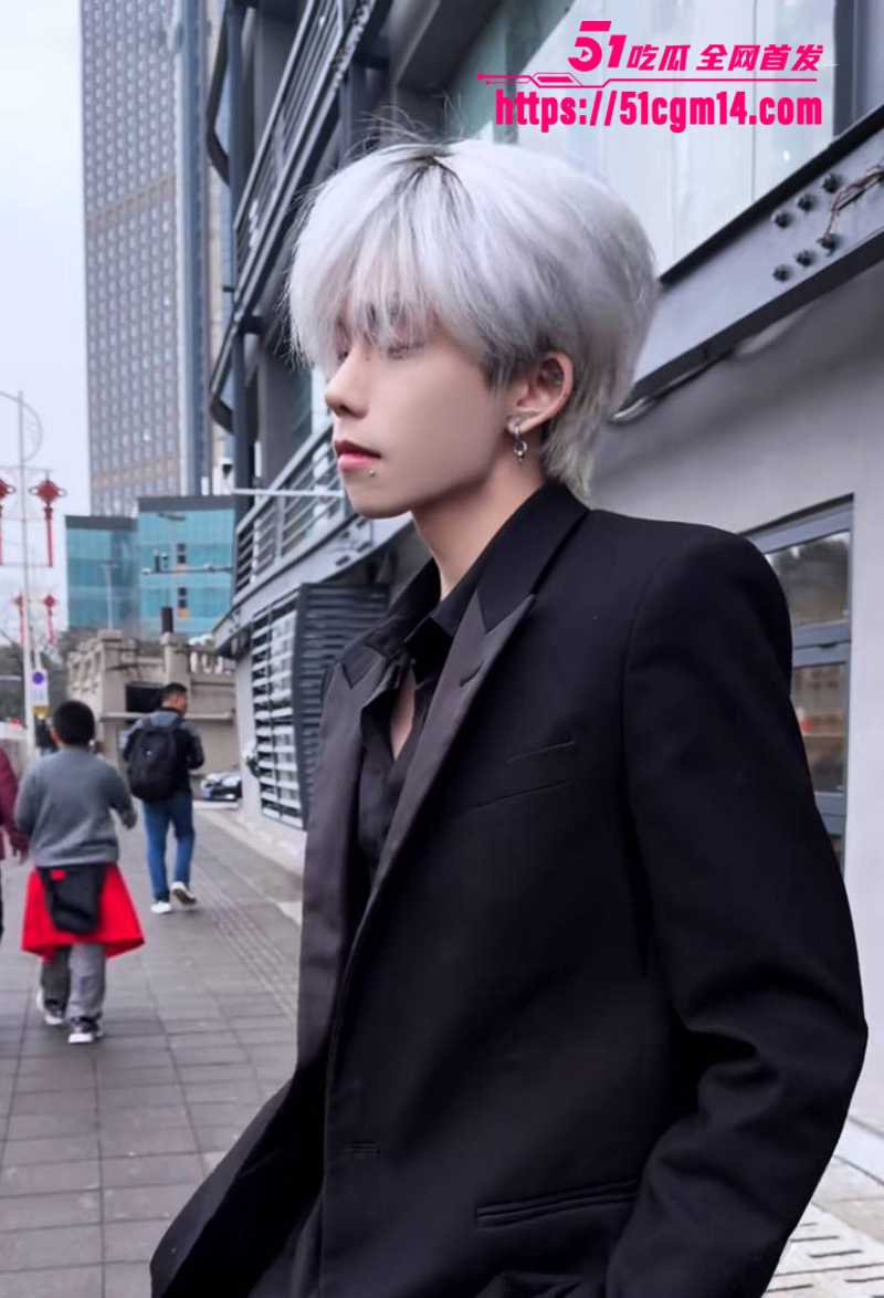 抖音网红罗琰泽劈腿被曝光 3 拷贝 抖音网红罗琰泽劈腿被曝光 3 拷贝