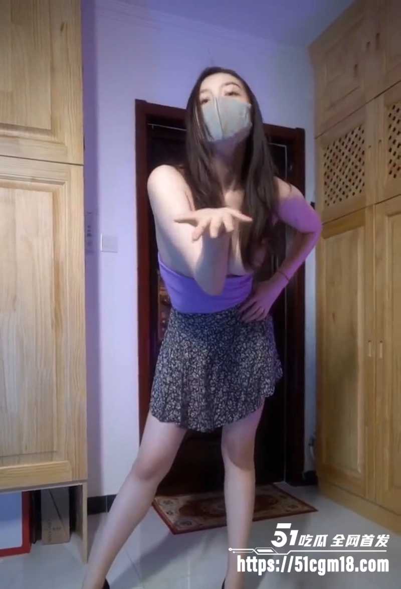 推特网黄咚小姐变装裸舞女王大合集 4 拷贝