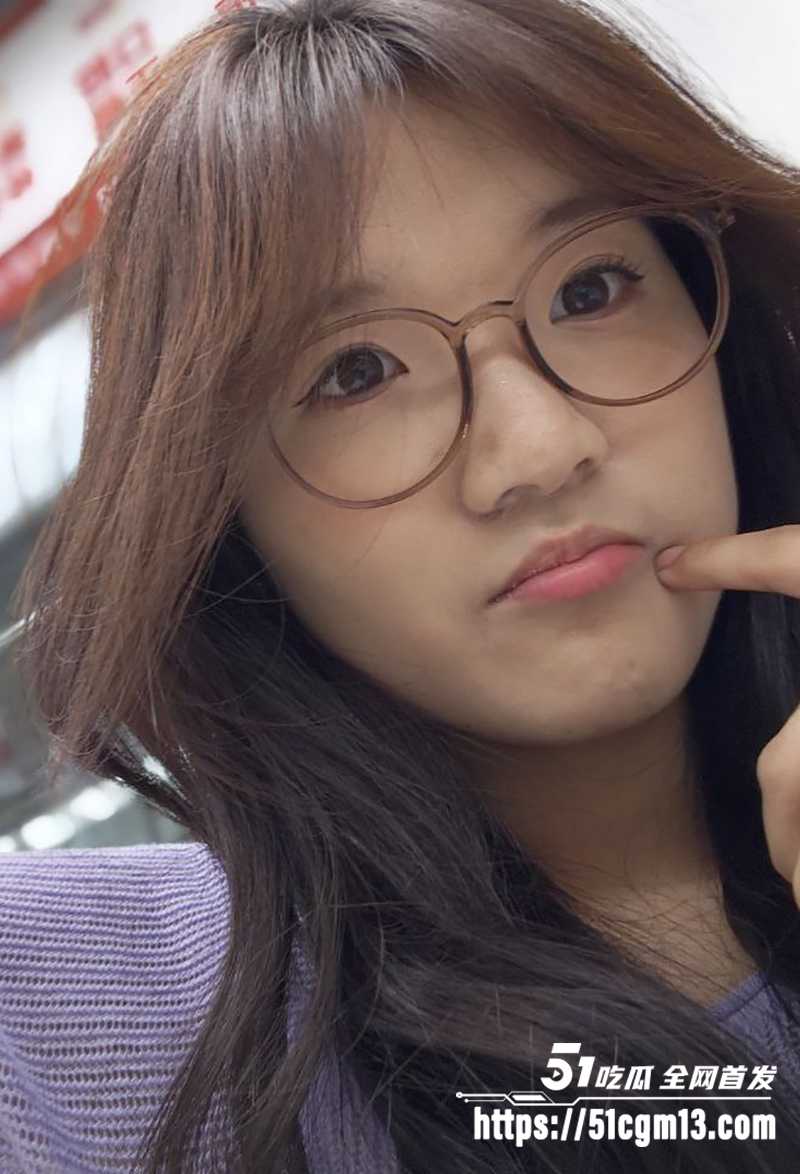 河北师范大学反差眼镜学生妹吴静涵性爱视频爆光6拷贝