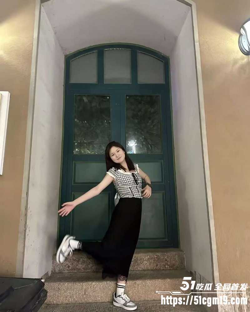 反差婊人妻朱瑞瑞3