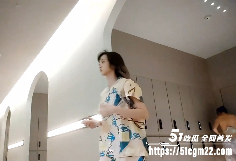 温泉会所偷拍 1 拷贝