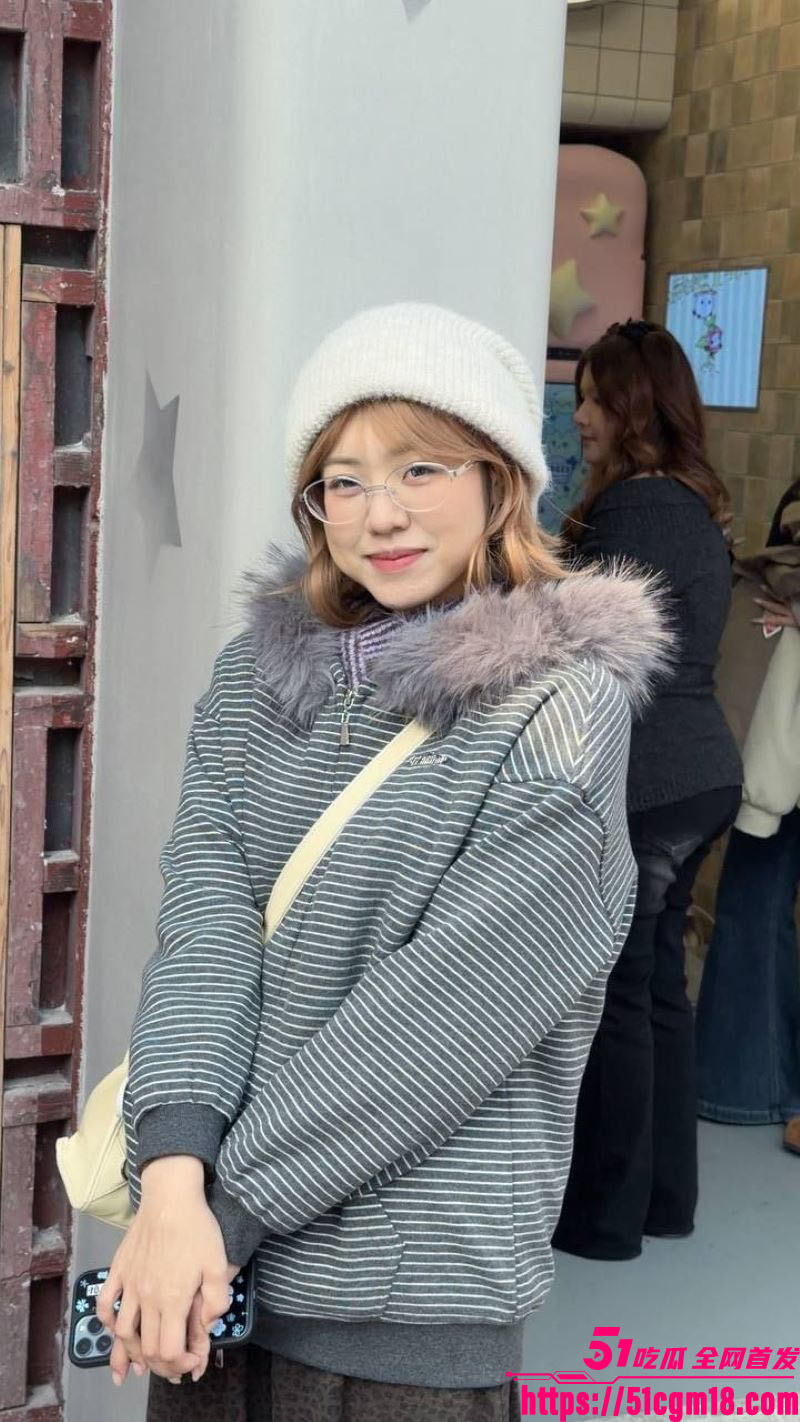 上海反差婊被男友曝光性爱视频 3