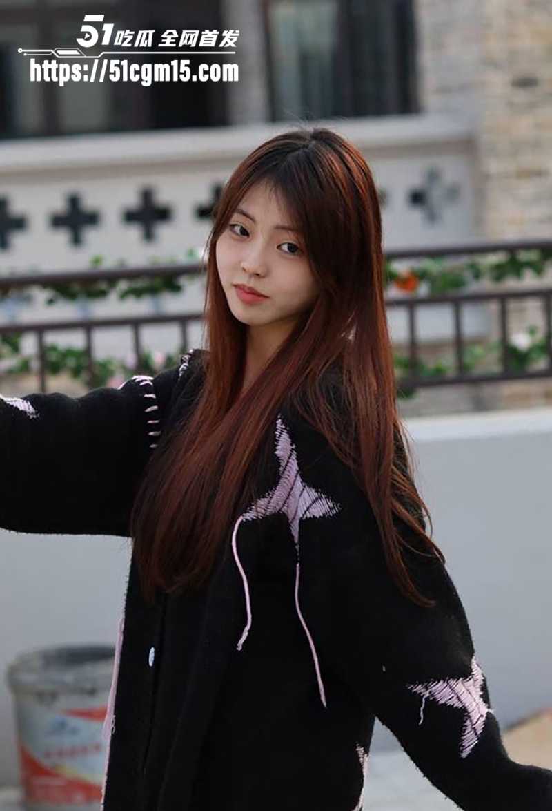 清纯可爱学生妹玩援交视频流出 5 拷贝