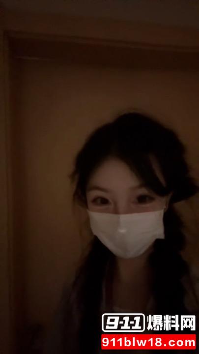 人气博主一杯热可可挑战极限 双马尾JK学生妹户外露出自慰视频流出1