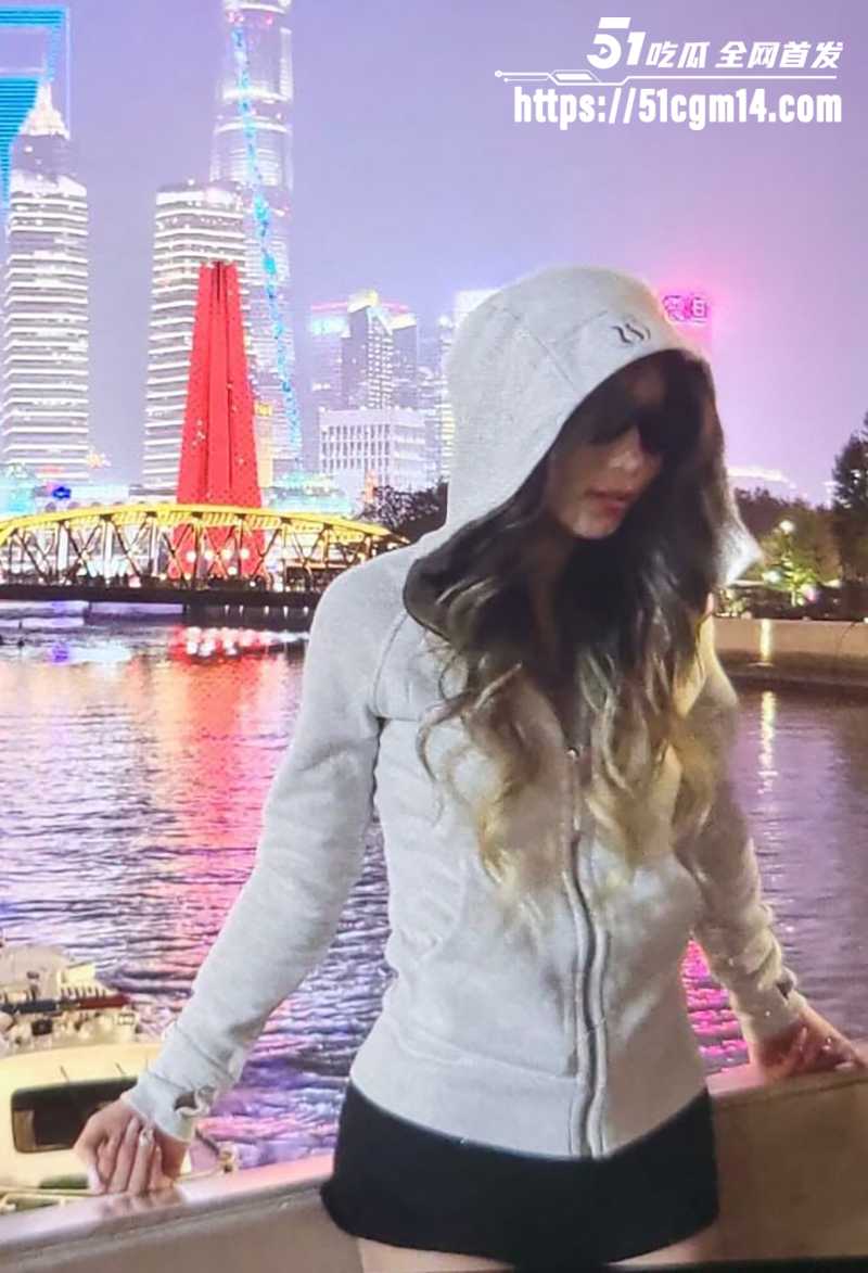 湖南大学生赵佳琪不雅视频曝光 8 拷贝