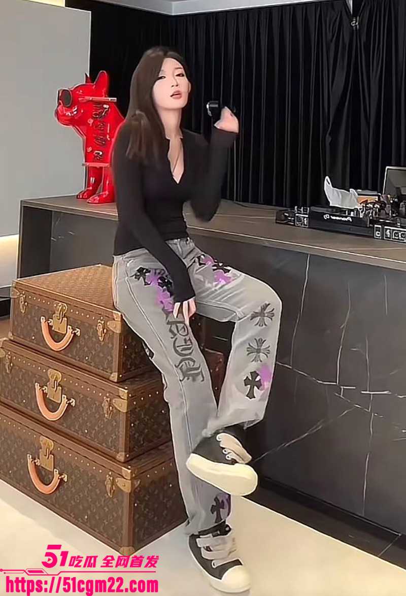 千万粉丝大网红 小伊伊出轨被曝光 11 拷贝 千万粉丝大网红 小伊伊出轨被曝光 11 拷贝