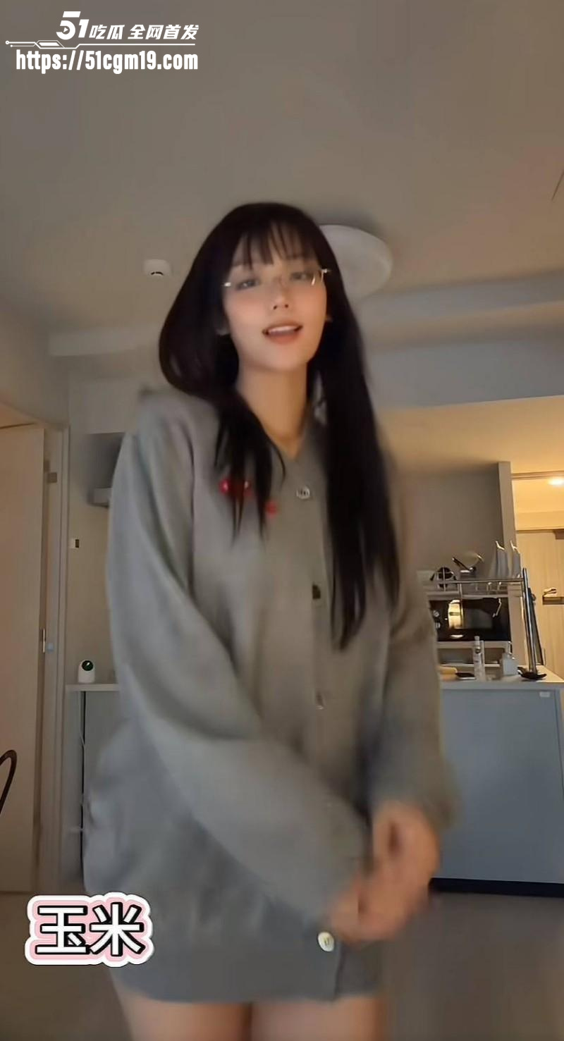 高颜值福利姬 玉米 最新定制裸舞合集  6