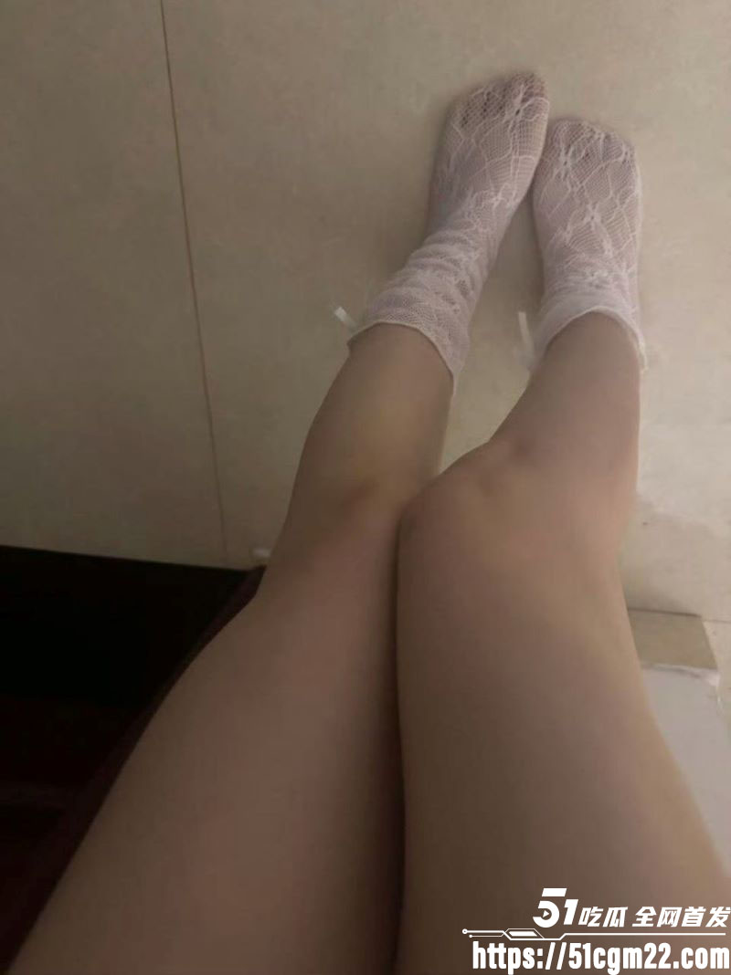 抖音50万粉甜妹江西荨荨子爆出深夜调教视频 7