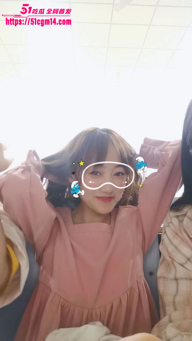 上海白嫩女大 张丽 性爱私拍 3