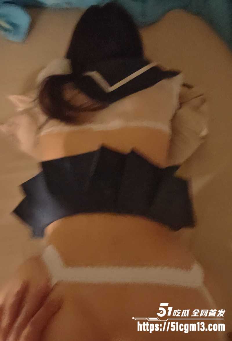 河北师范大学反差眼镜学生妹吴静涵性爱视频爆光8拷贝