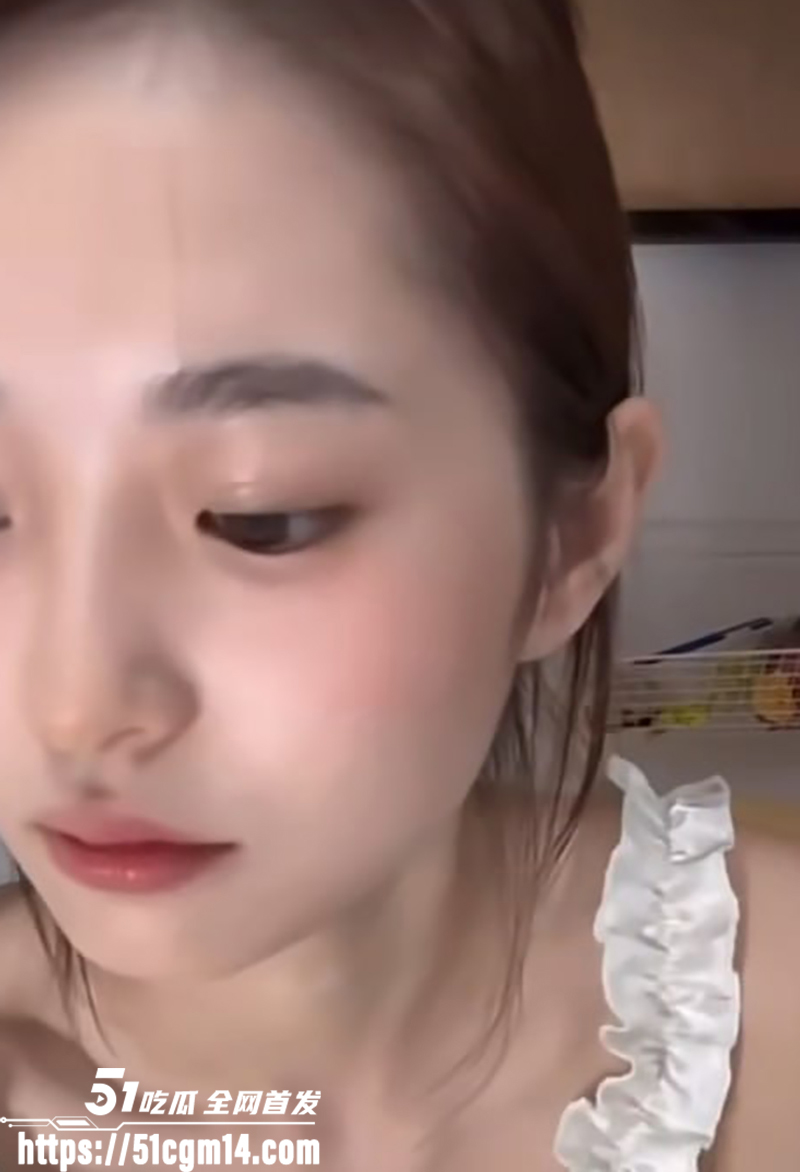 抖音网红闪现内衣内裤走光露点视频合集5拷贝