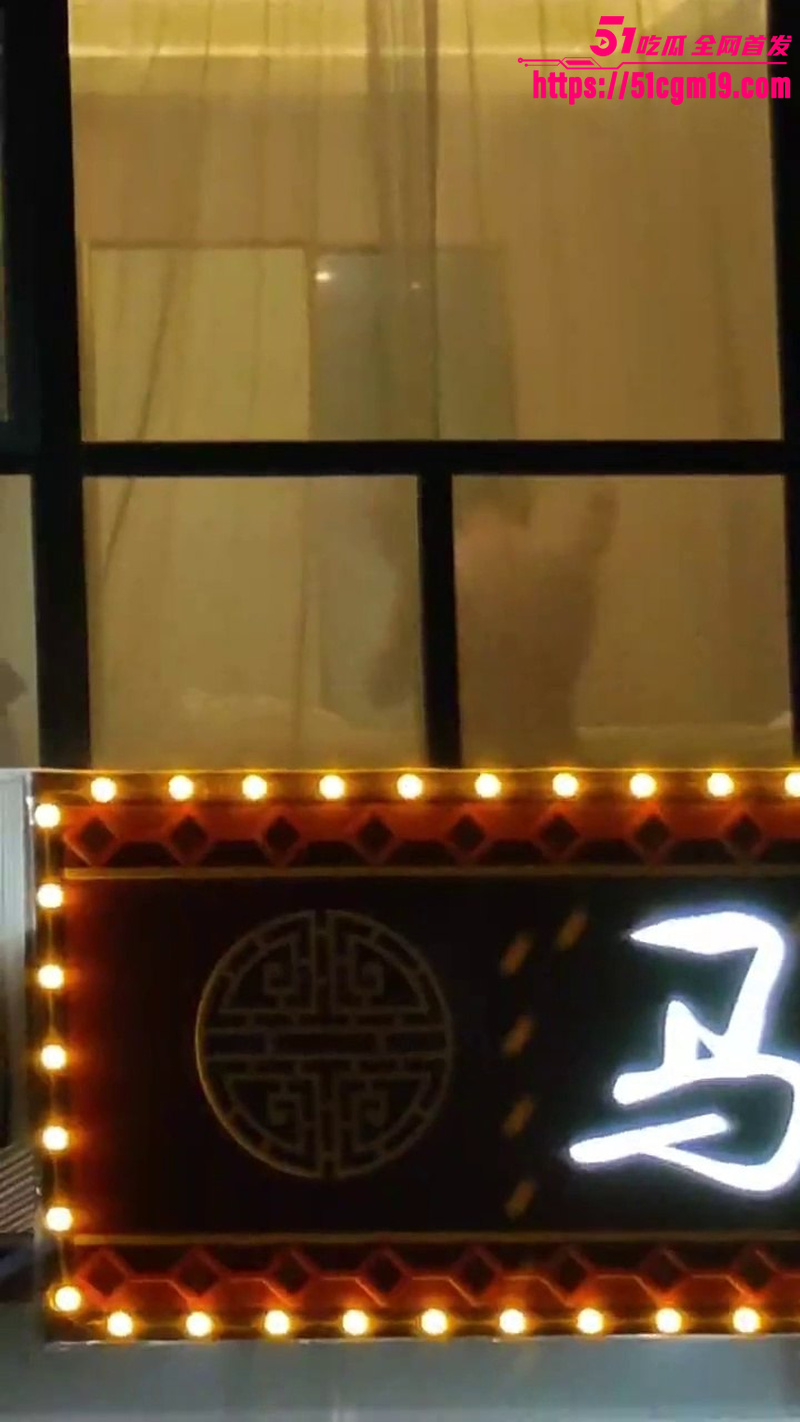 马路边公开性行为实拍  1