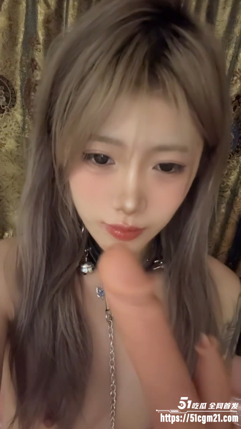 黄毛精神小妹 haitna 居家性爱自拍 4