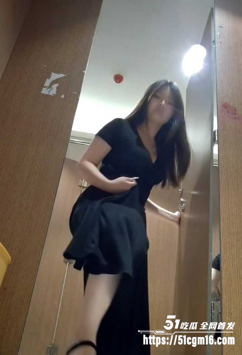 偷拍大神商场女厕偷拍视频合集 1 拷贝