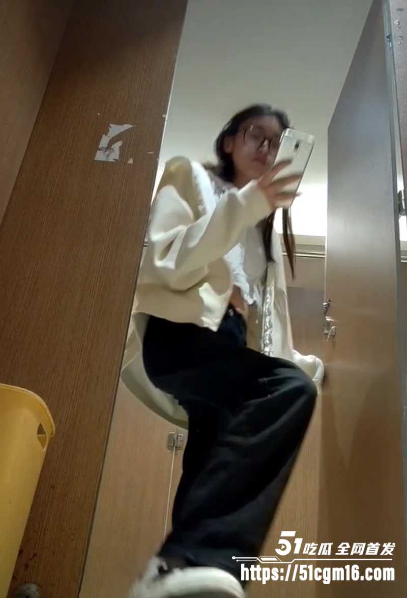偷拍大神商场女厕偷拍视频合集 2 拷贝