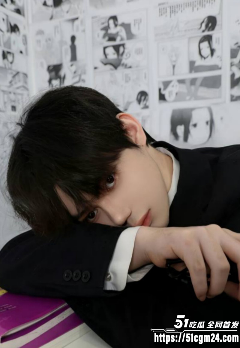 抖音网红雪顶塌房玩裸聊06