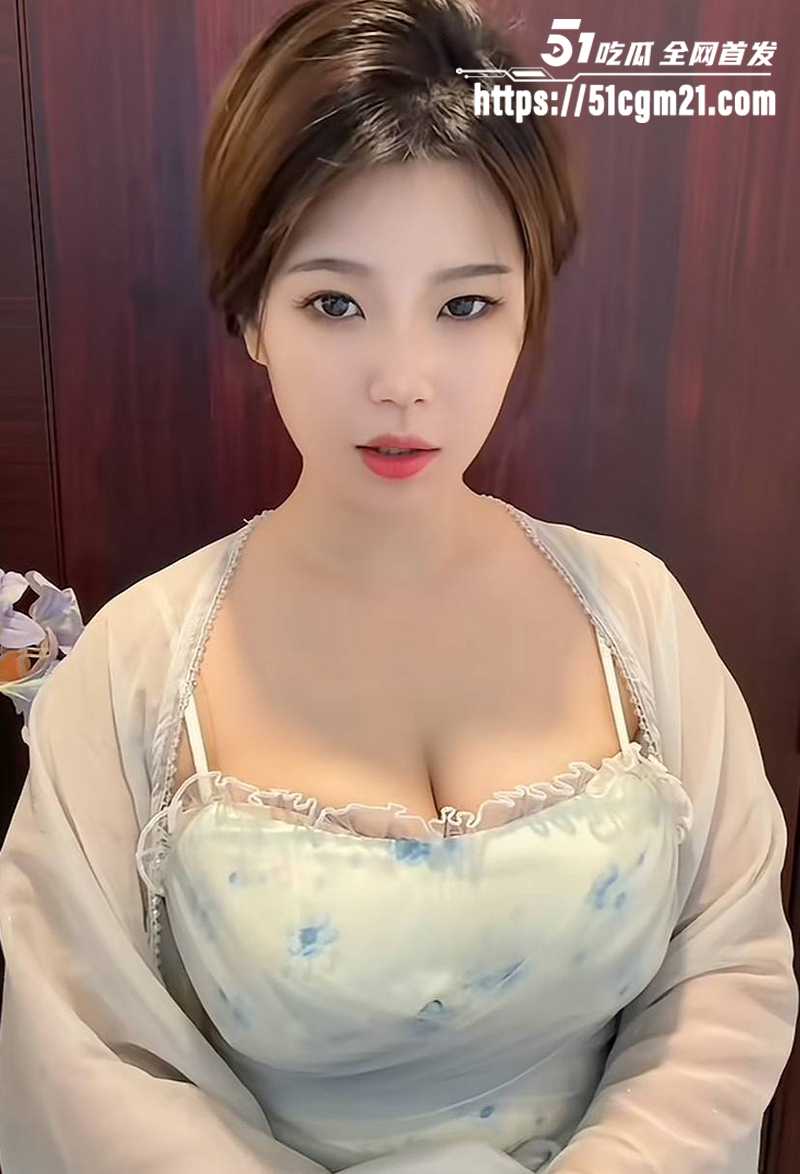 抖音30万粉丝极品G奶御姐苏菲呀与榜一大哥定制私拍流出6拷贝