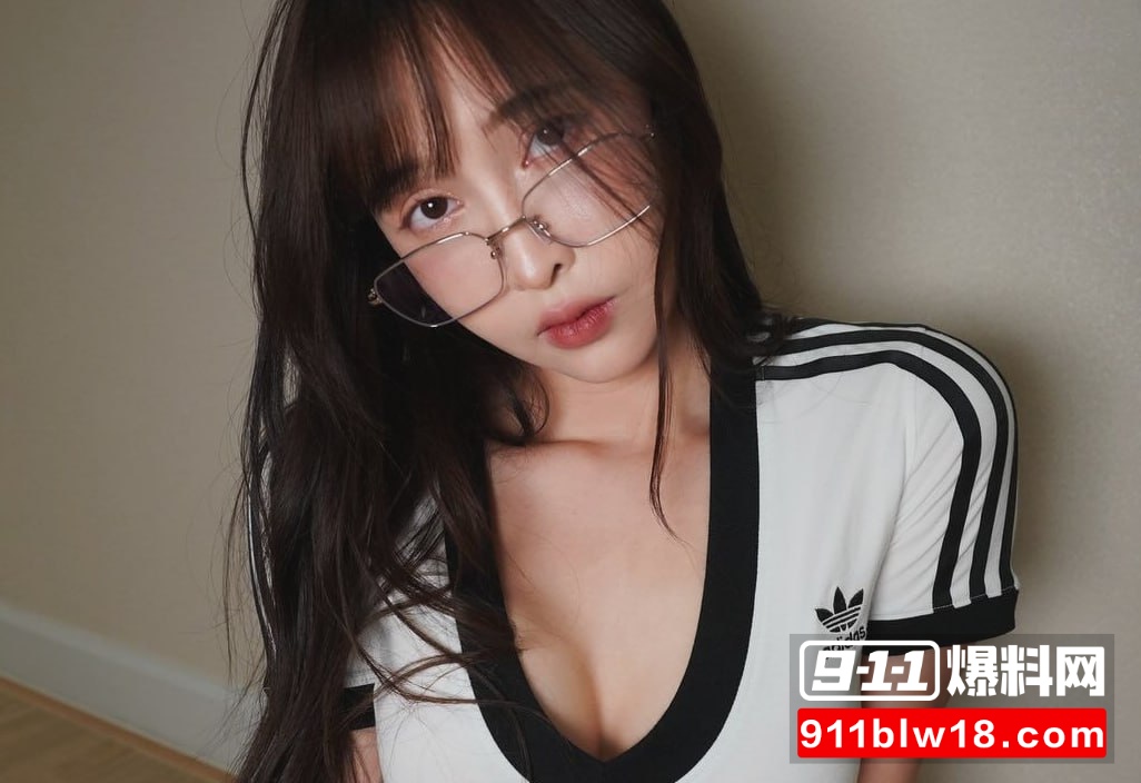 泰国人气网黄 Deerlong3