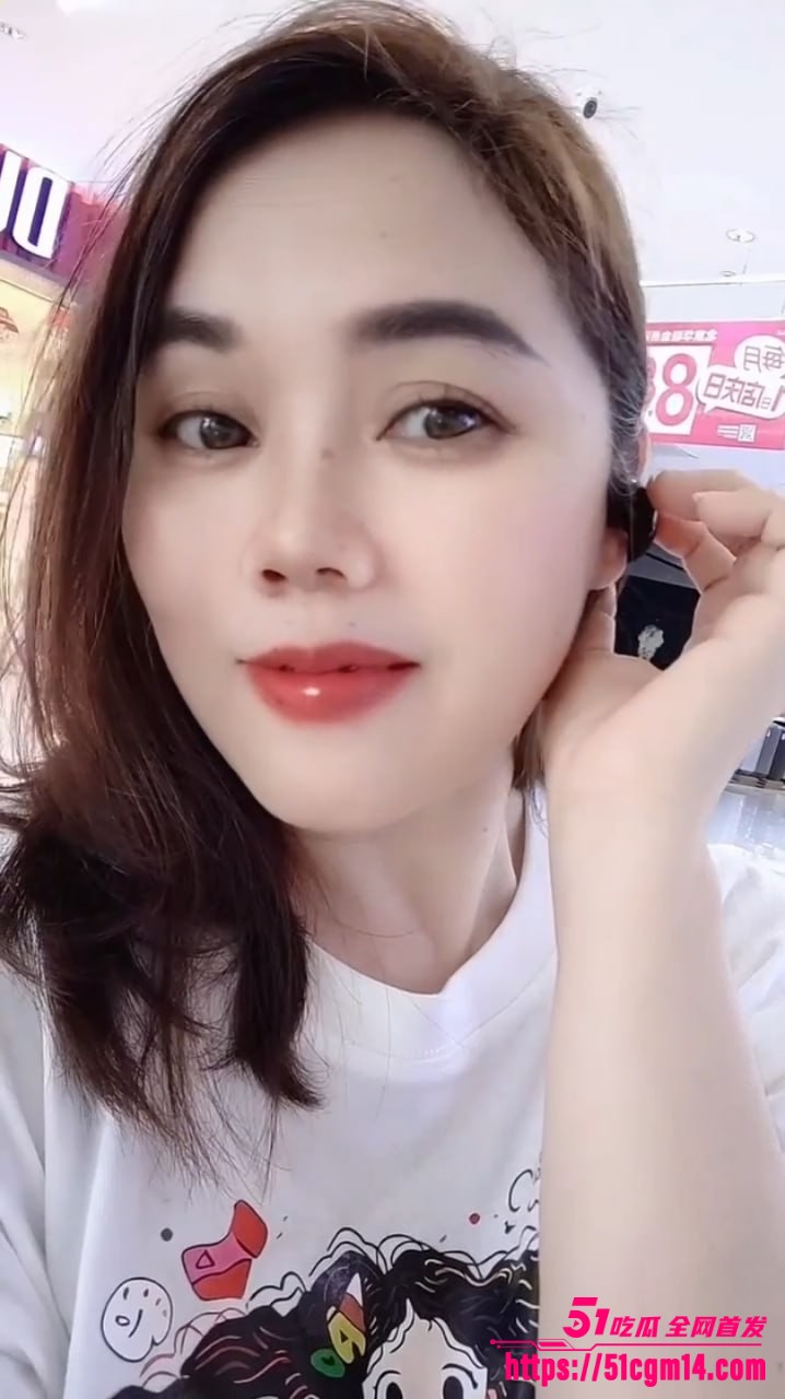 肥臀大奶熟女尤物轻舞小梅定制福利合集  3