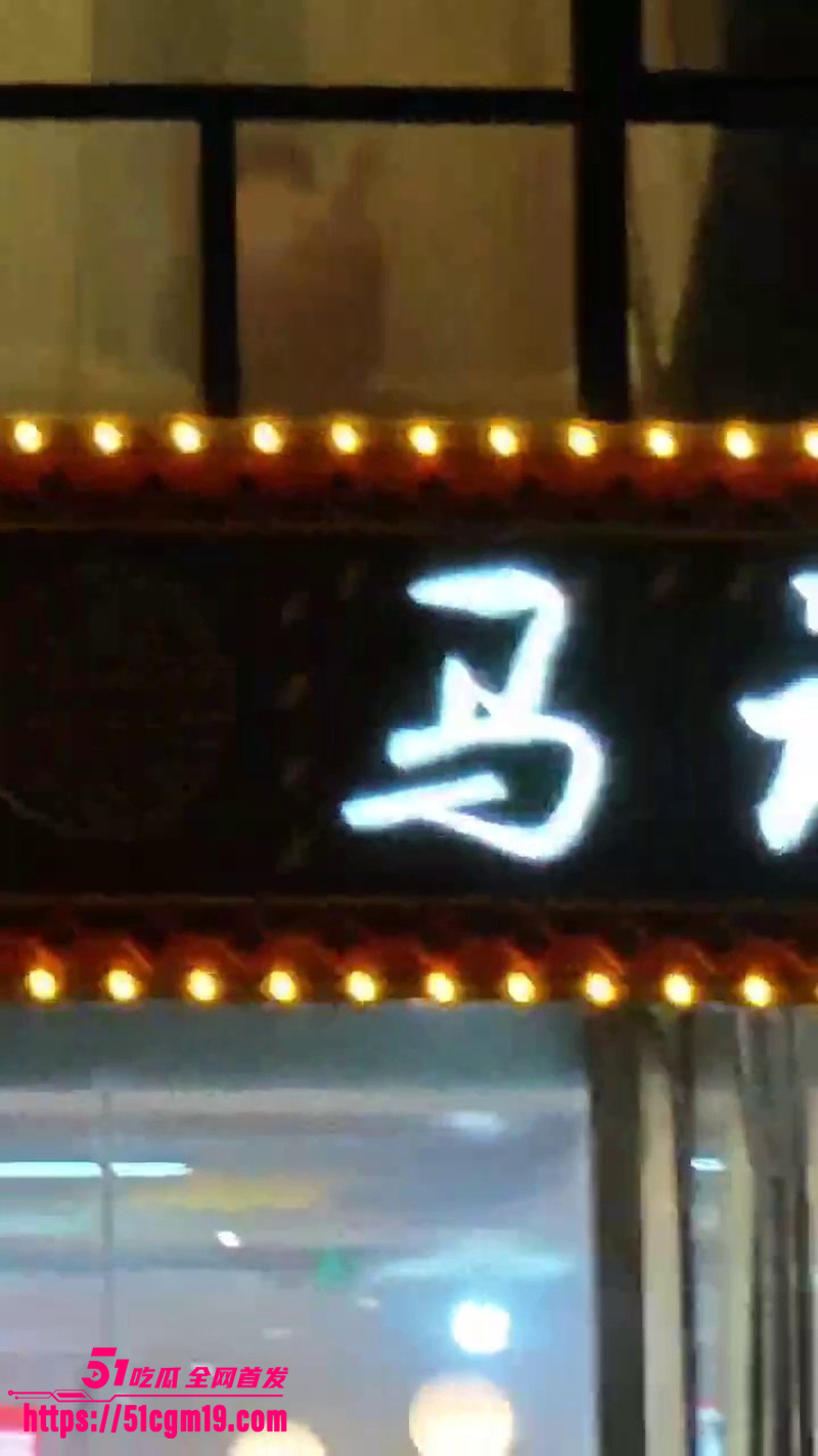 马路边公开性行为实拍 6 马路边公开性行为实拍 6