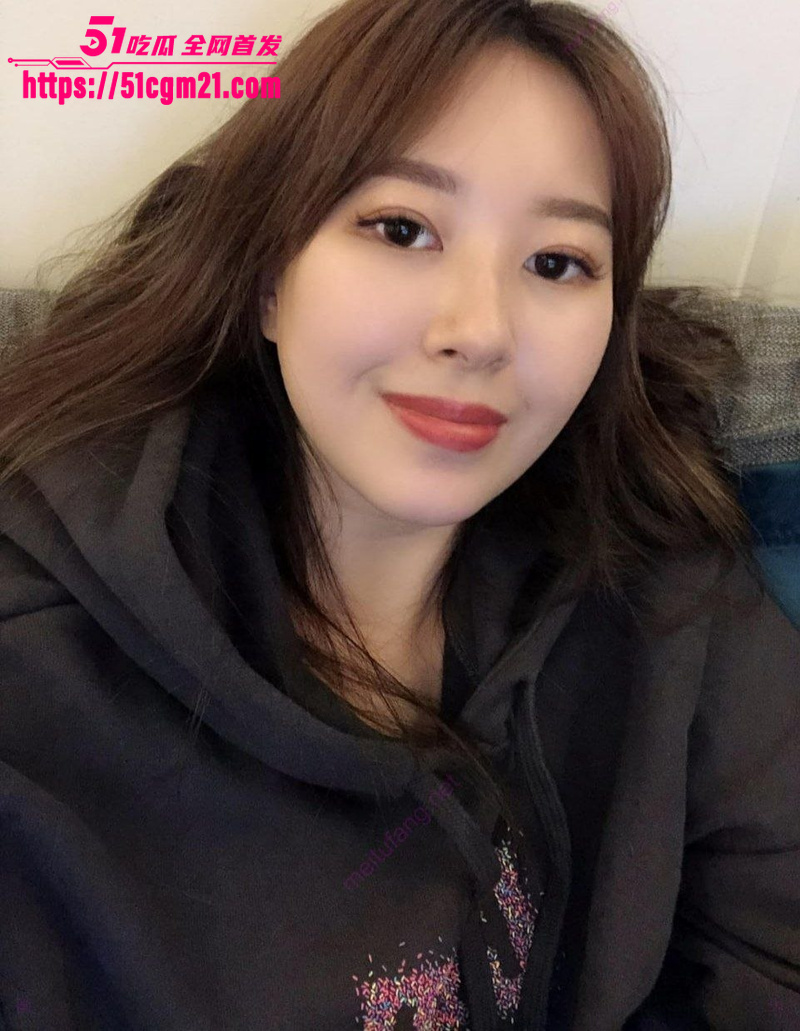 台湾新闻传媒大学 李雅與 情侣自拍 1