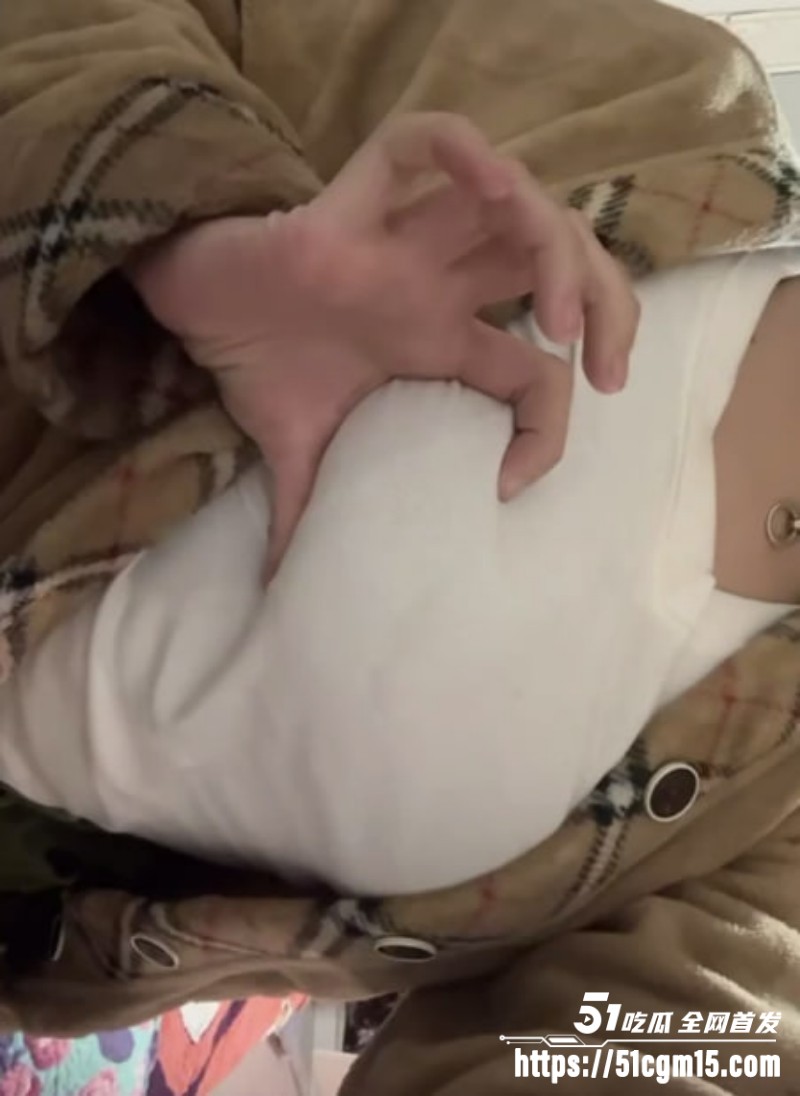 东北精神小妹 佳佳 全裸发骚自拍 6