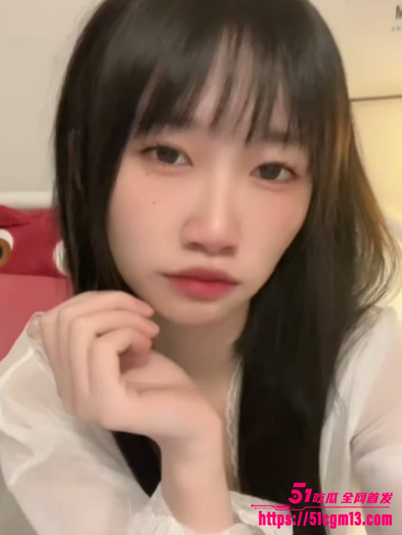 湖南大学生 溜溜 被男友曝不雅视频 1