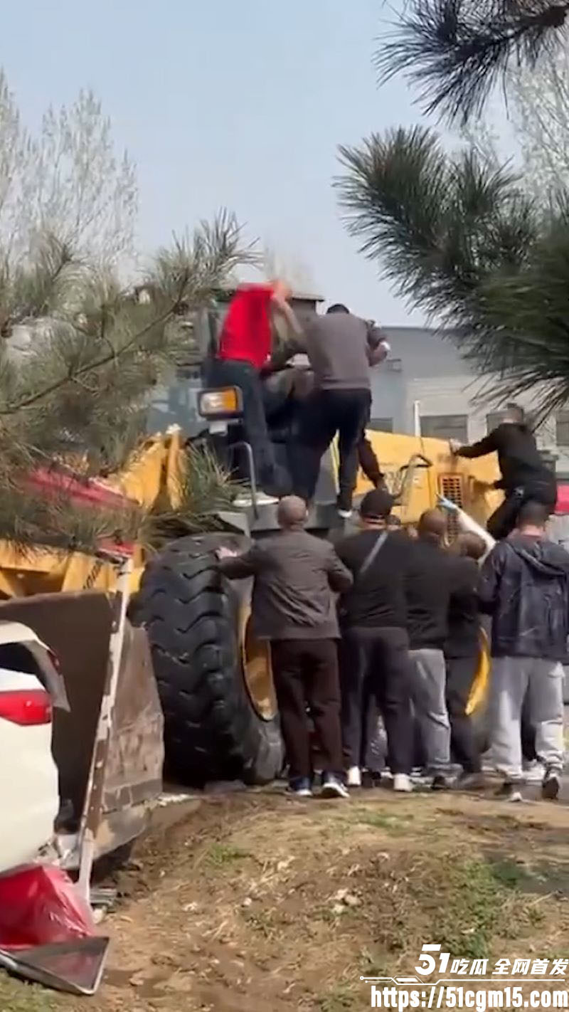 北京房山大集铲车撞人血案 5