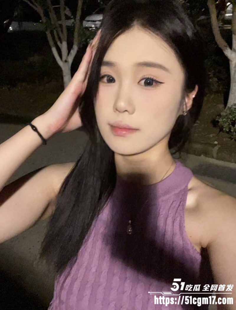 小红书高颜值反差御姐遭金主调教私拍 1watermarked