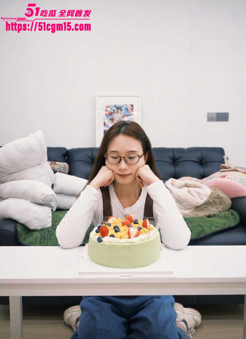 大一新生 刘予安 与男友性爱自拍 3