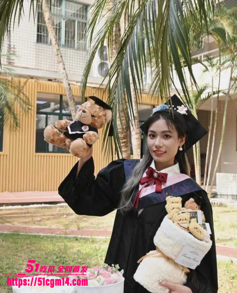 三亚拜金女 周书婷 与富豪酒店开房  2