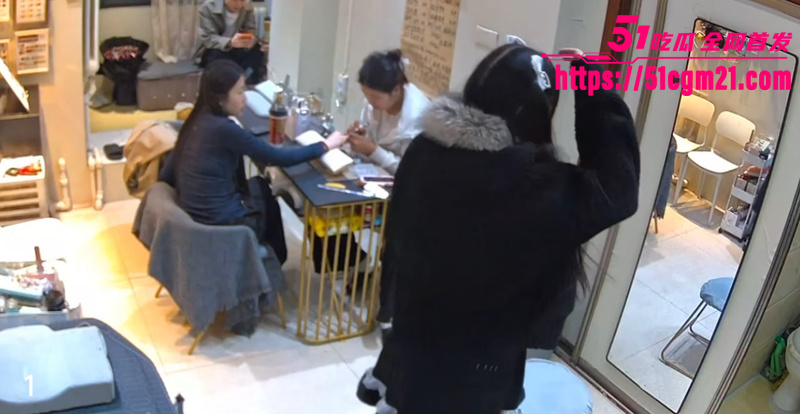 坦克巨乳仙女做美甲现场漏尿 6 坦克巨乳仙女做美甲现场漏尿 6