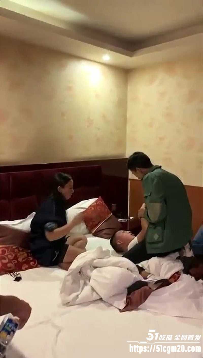 原配带兄弟抓奸现场直击 4